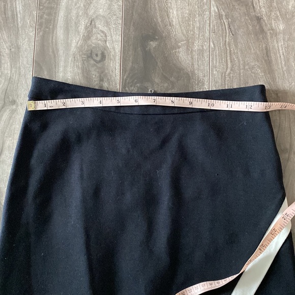 Women’s Forever21 asymmetrical black and white skirt - Picture 4 of 6